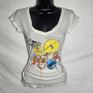 2011 sesame street white v neck tee